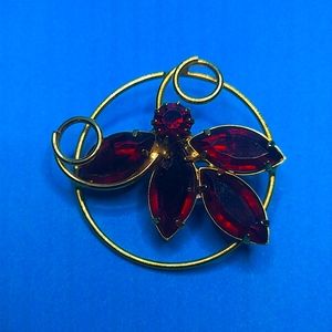 Gold tone ruby Red brooch
